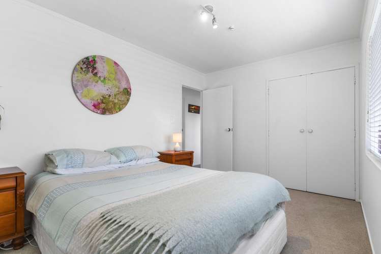 9 Sispara Place Beach Haven_8