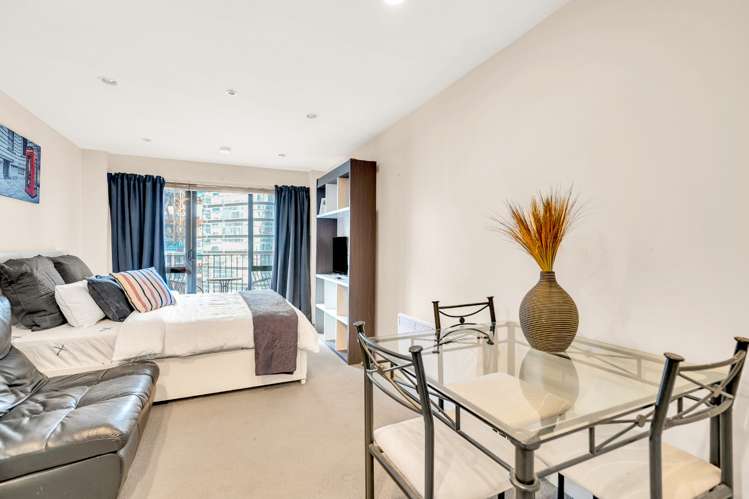 4E/23 Emily Place 10015_3