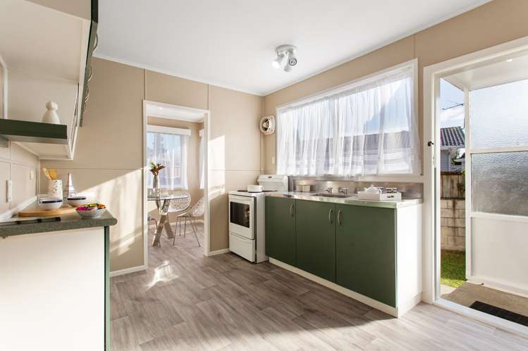 57 Beeston Crescent Manurewa_6