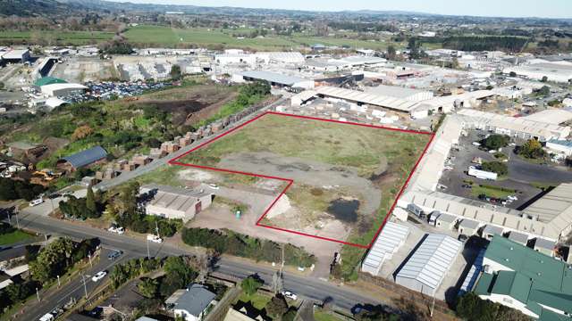 18,000sqm yard or design build options