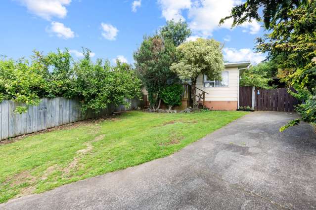 2/20 Challen Close Conifer Grove_1