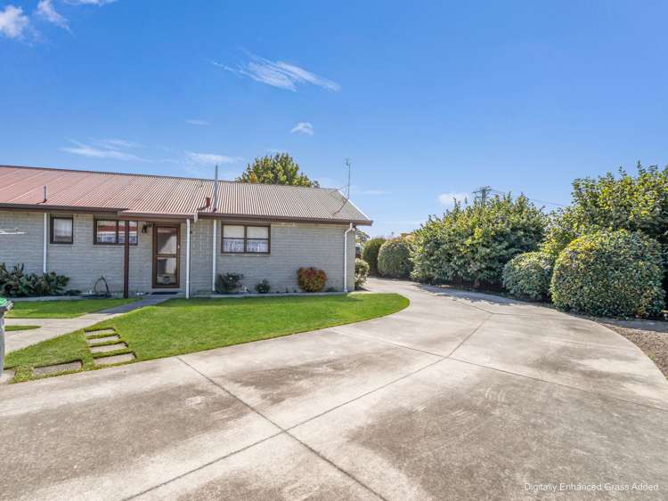 41 Trafford Street Harewood_16