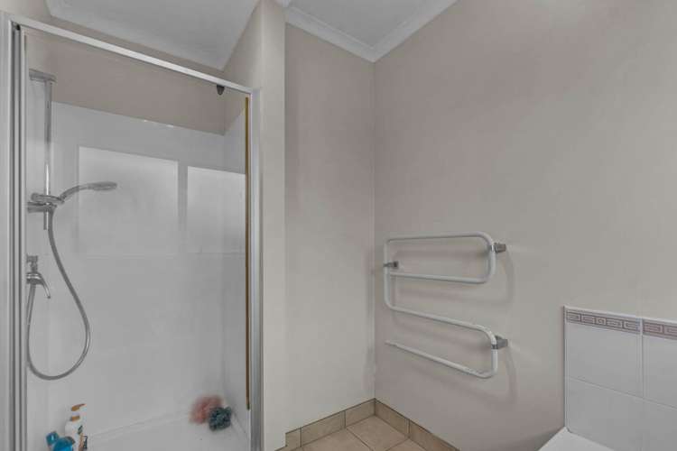 46 Medvale Avenue Flat Bush_18