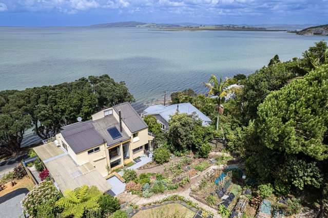 Live the Summer Dream - Harbourside on Beach Road