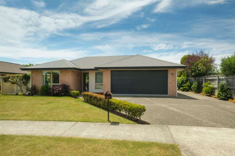 12 Ernest Place Brightwater_1