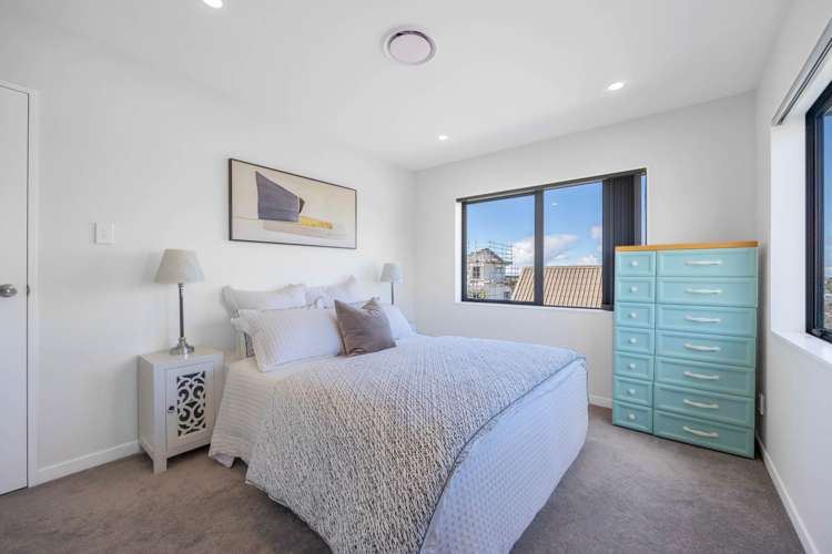 12a Sheridan Drive New Lynn_16