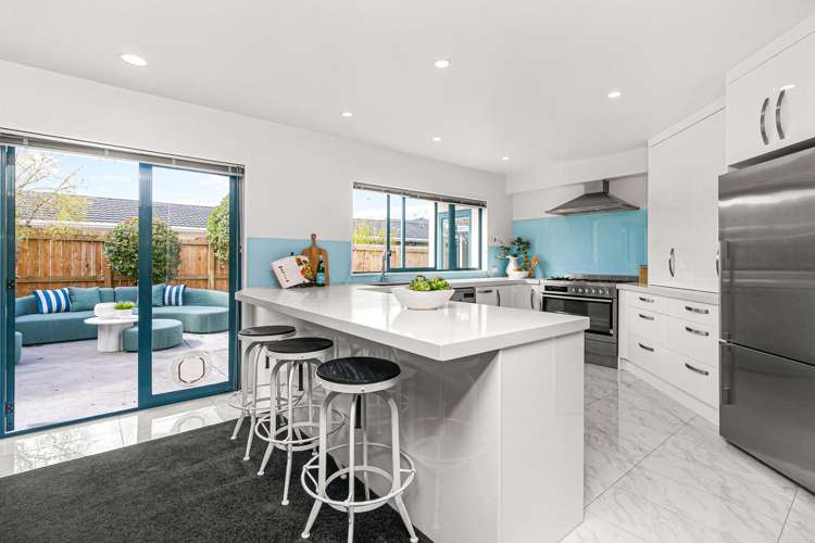 1/34 Eastern Beach Road Eastern Beach_5