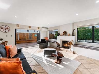77 Mount Lebanon Crescent_1