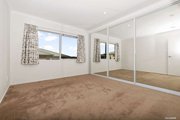 41/8 Village Place Tuakau_7