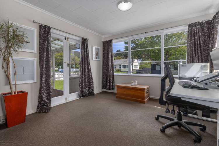 89 Waddington Drive Naenae_9