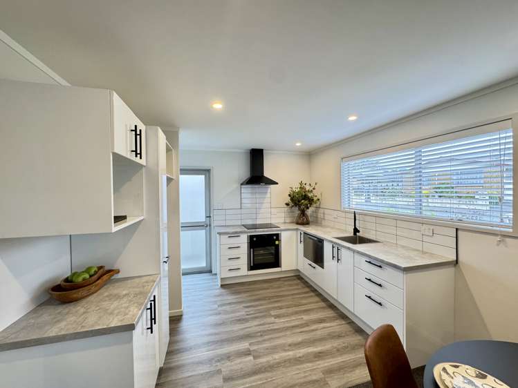 3/17 Oxford Street West End_10