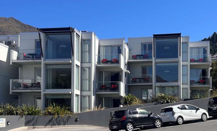 105/21 Stanley Street Queenstown_8