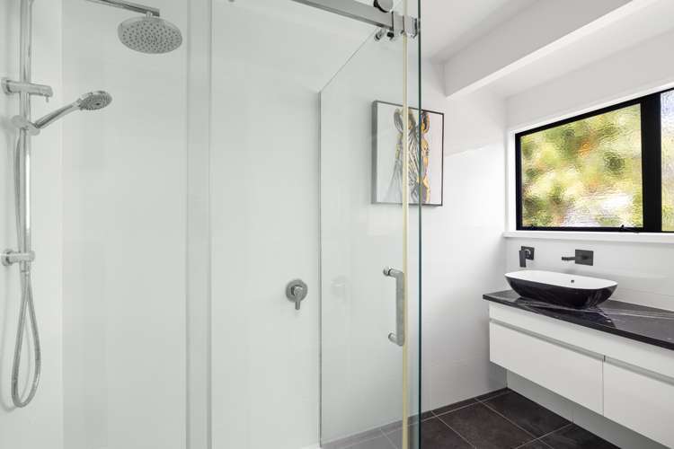 14 Meander Drive Welcome Bay_16