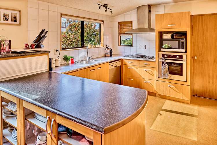 16 Chestnut Grove Maungaraki_5