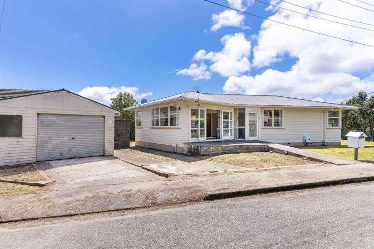 2 Christopher Way Paparangi_16