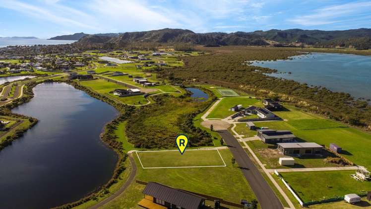 13 Taniwha Place_4