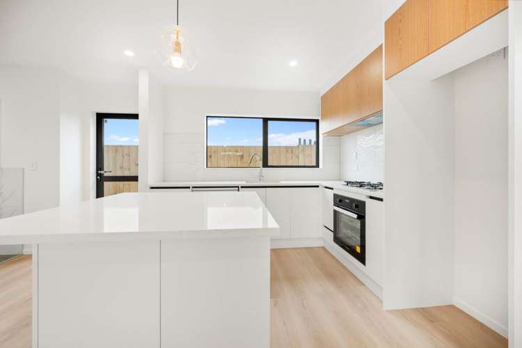 7a Agar Place Favona_13