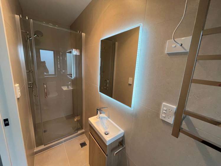 26D Alamein Road Panmure_8