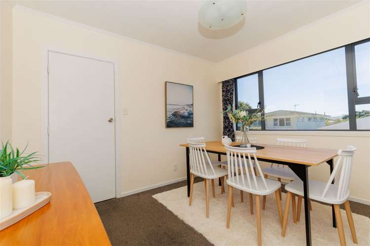 27 Fairburn Grove Johnsonville_5