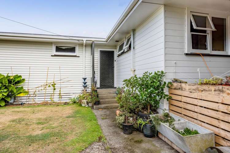 6 Charles Major Place Hawera_10
