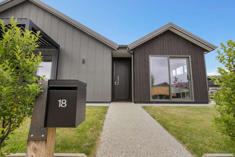 18 Magnum Drive Cromwell_23