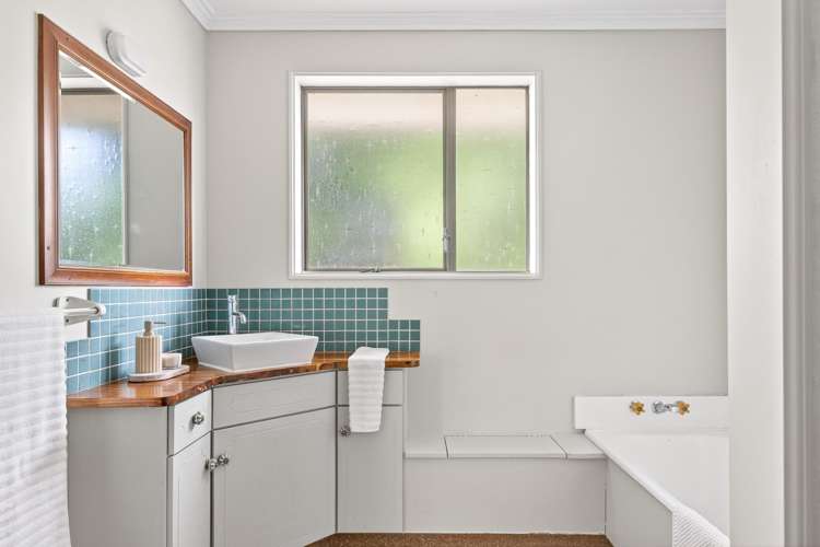 66 Douglas Street Okitu_13