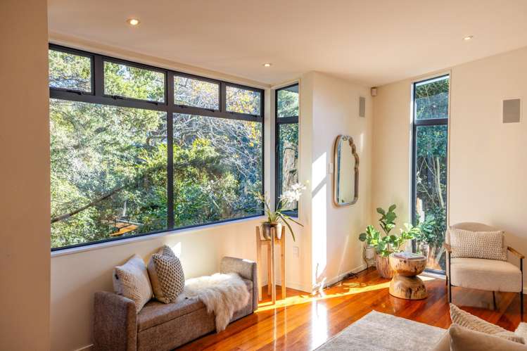 33 Crescent Road East_5