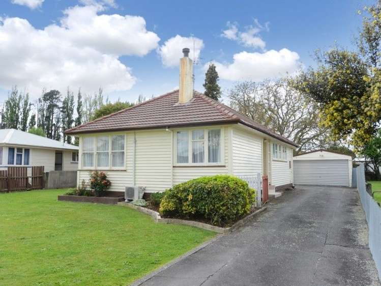 1036 Hood Street Mayfair_17