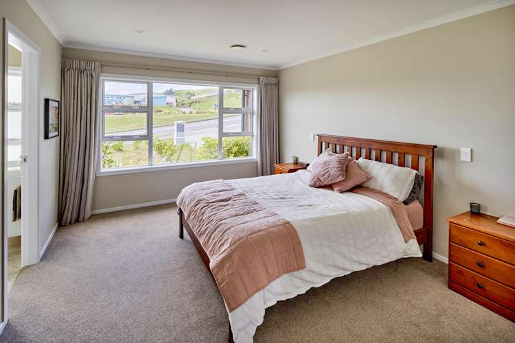 8 Frances Brown Avenue Aotea_11