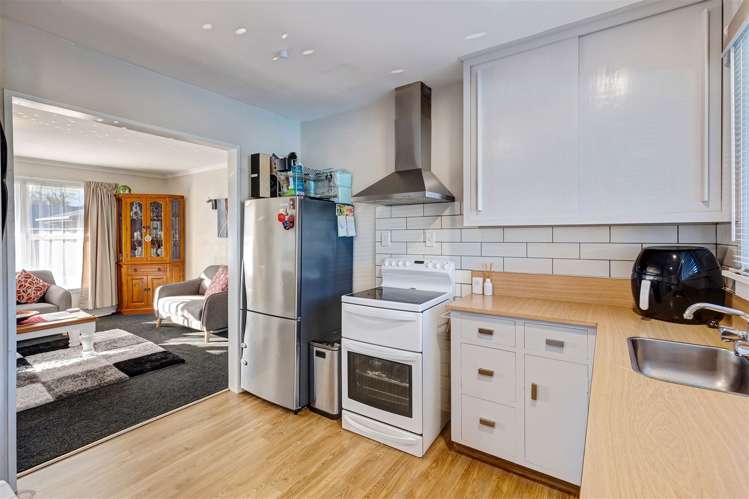 2/7 Curletts Road Sockburn_7