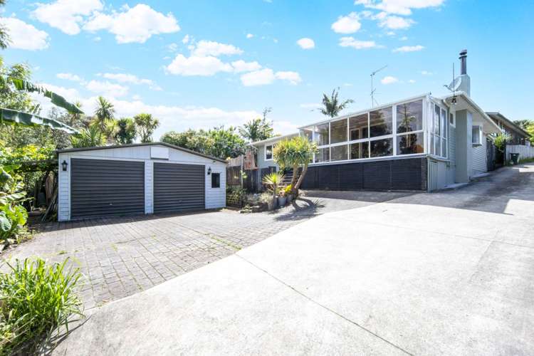 73 Barrys Road Glendene_1