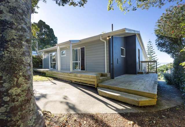 82 Kauri Point Road Laingholm_1