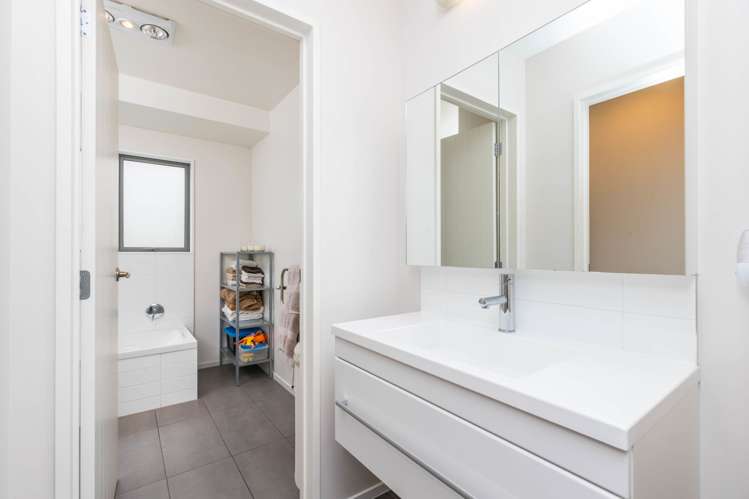 6 Domain Lane Mangere Bridge_15