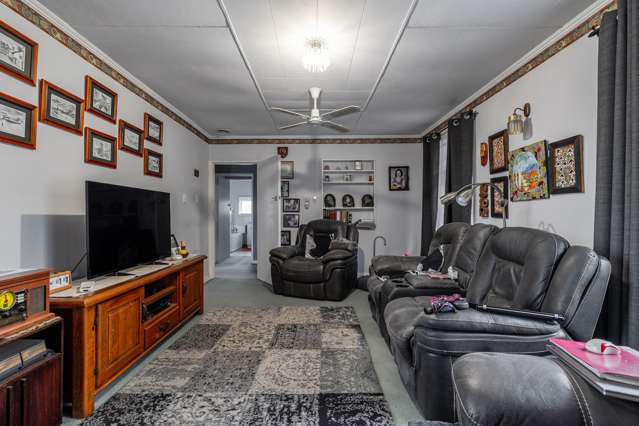 44 Albert Street Pahiatua_4
