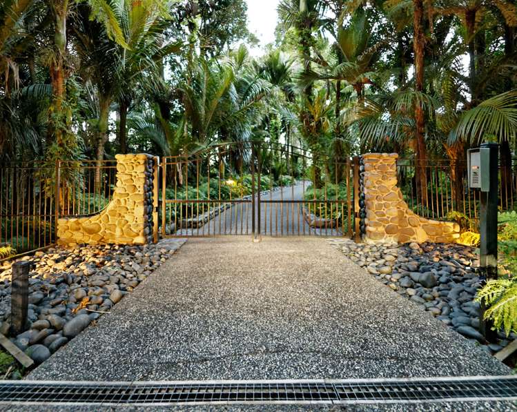 234 Scenic Drive Titirangi_2