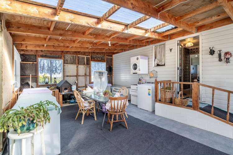 597 Limestone Plains Road Isla Bank_11