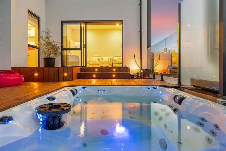 11 and 7 Kissling Terrace Pyes Pa_8