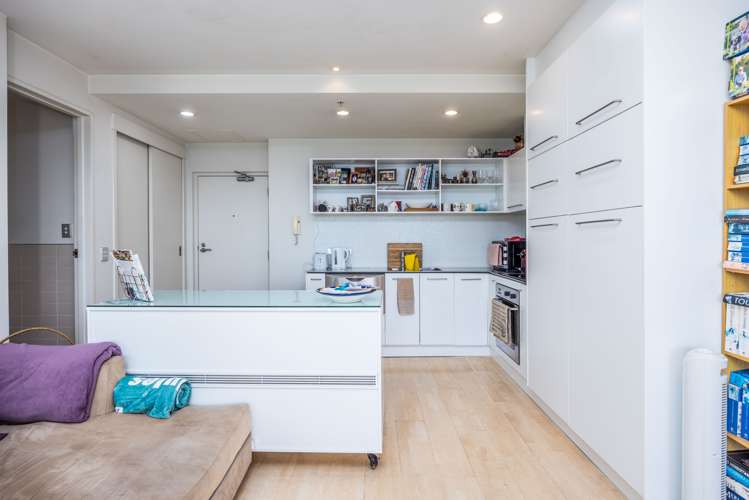 1004/18 Beach Road Auckland Central_8