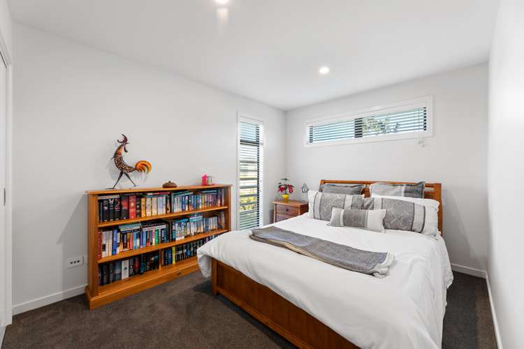 14 Spitfire Drive Burleigh_22