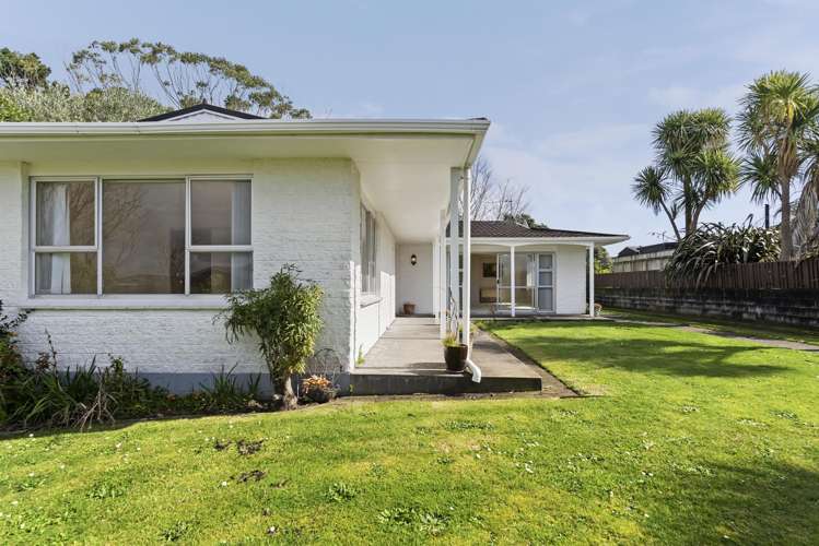 20 Mayfair Place Westown_13