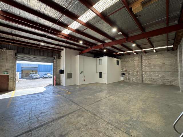 2/10 Rennie Drive Mangere_1