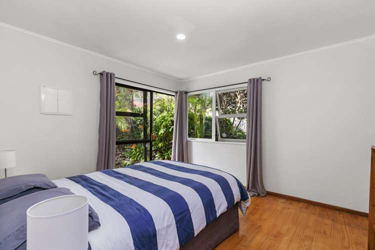 64 Stott Avenue Birkdale_12