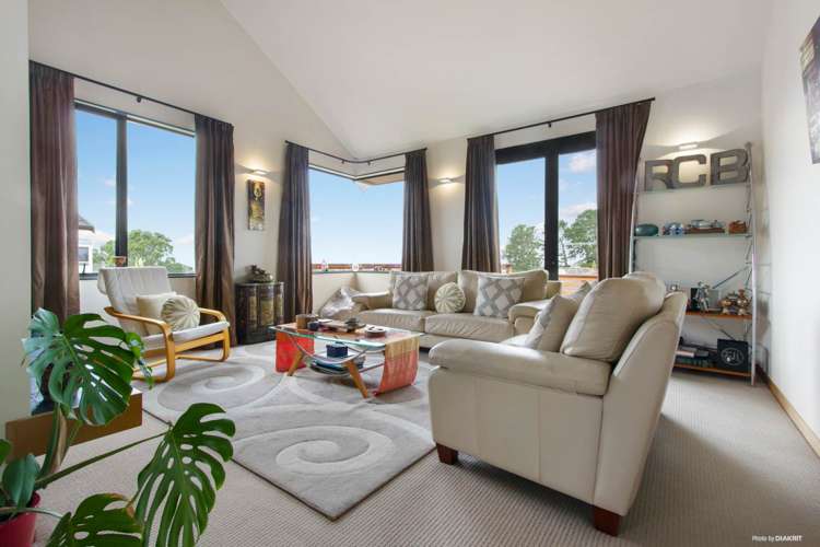 241 Royal Road Massey_7