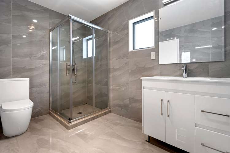 18a Riverpark Crescent Henderson_13