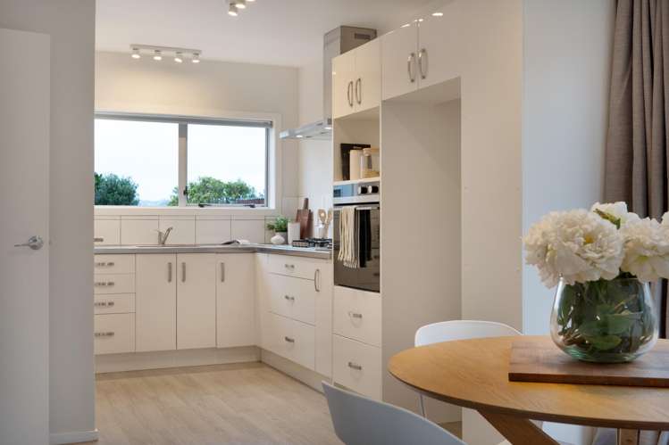 8a Alister Way Churton Park_10