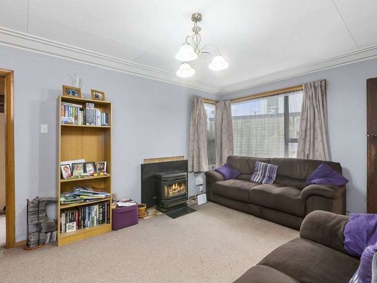 39 Gilkison Street Halfway Bush_5