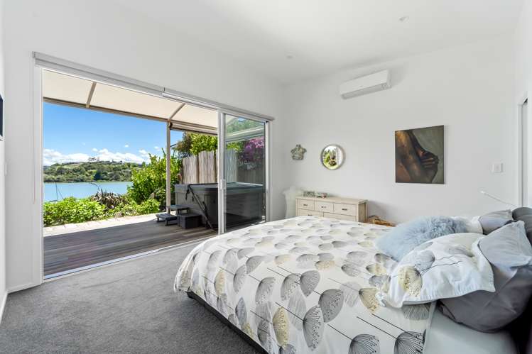 1248 Sandspit Road Sandspit_10