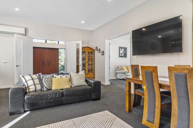 10 Glen Bridge Lane Harewood_11