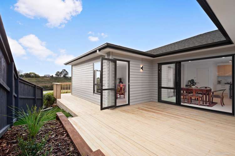 13 Somerset Place Stanmore Bay_21