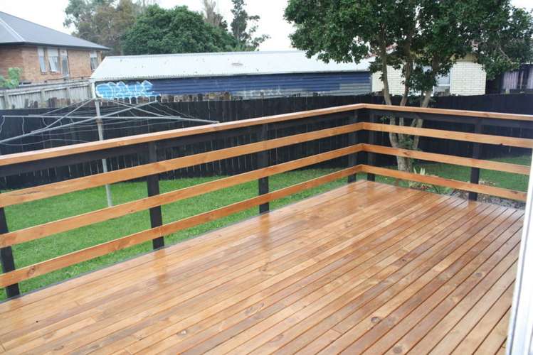 16 Ngatira Place Clendon Park_13